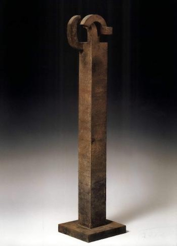 Besaka by Eduardo Chillida