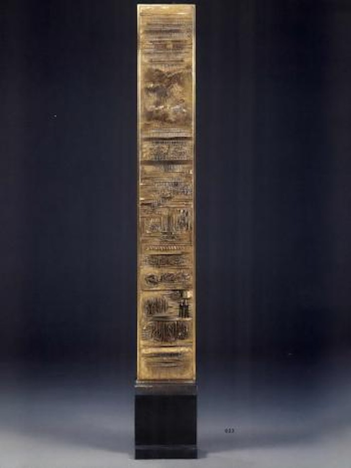 La colonna del viaggiatore by Arnaldo Pomodoro