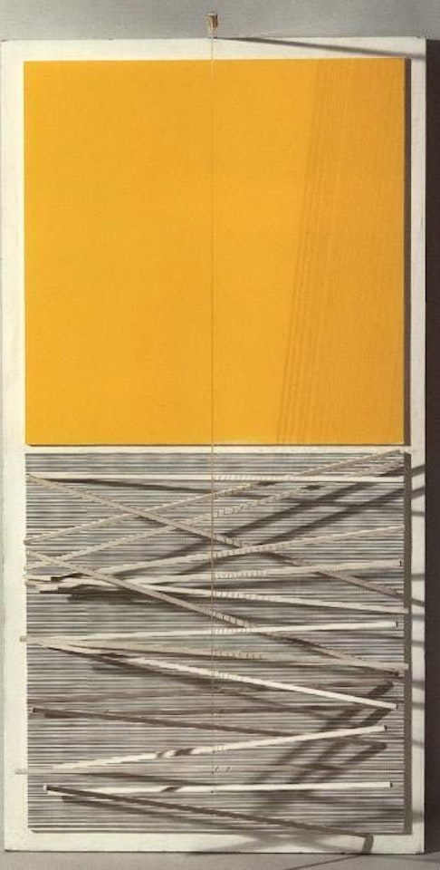 Carre jaune, etiges blanches by Jesus Rafael Soto