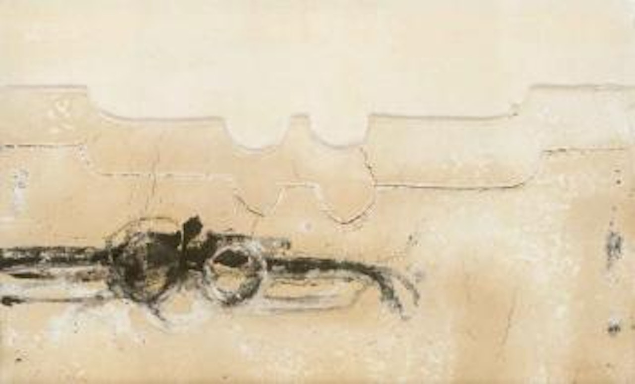 Crudo y blanco con dos cupulas by Antoni Tapies