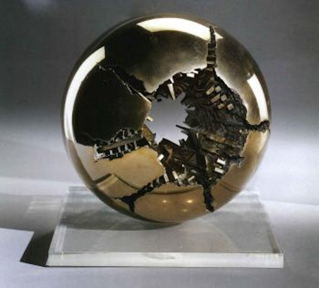 Sfera perforazione by Arnaldo Pomodoro