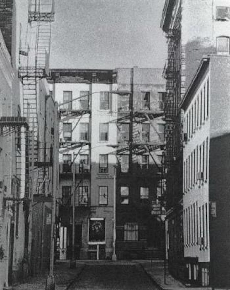 Giant cable by Sybil Andrews