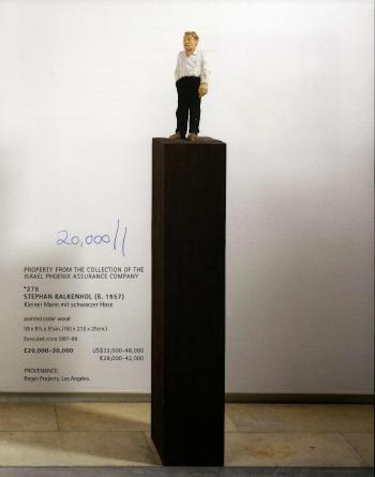 Kleiner mann mit schwarzer hose by Stephan Balkenhol