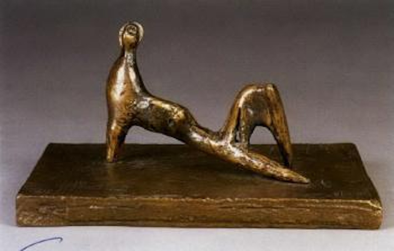 Reclining figure, stiff leg by Henry Moore