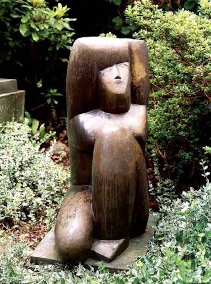 Cariatide assise by Henri Laurens
