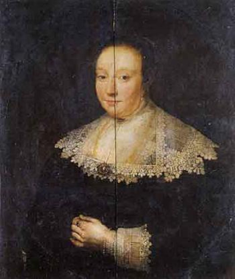 Portrait of lady with lace collar and cuffs by Dutch School