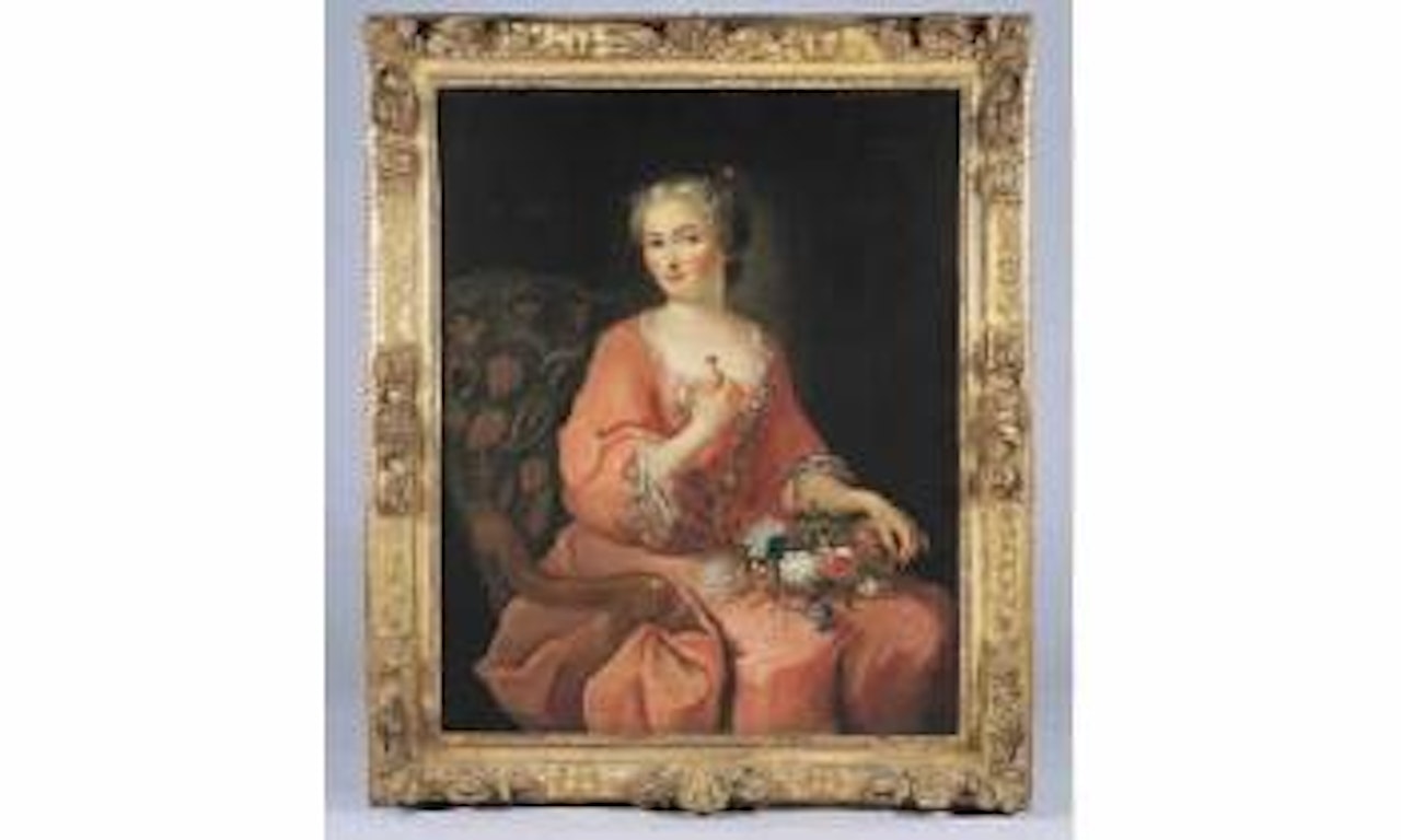 Jeune femme dans une robe rose, tenant couronne de fleurs by French School