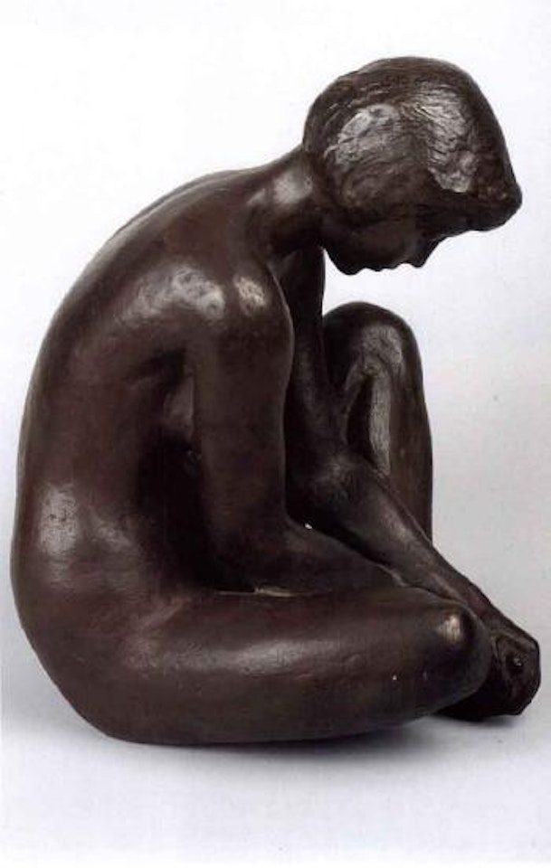 Seated woman by Arne Durban