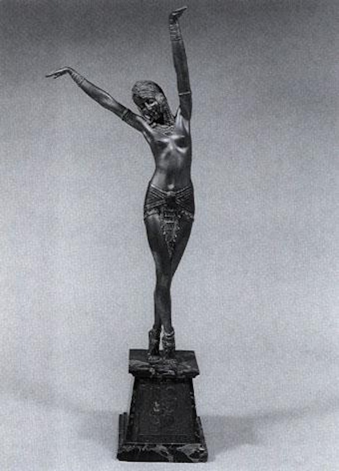 Danseuse egyptienne by Demetre Chiparus