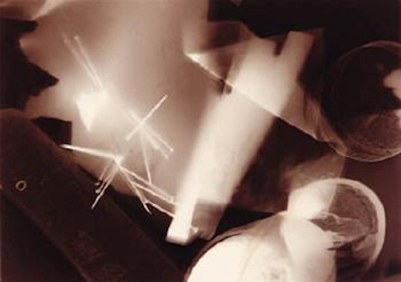 Fotogramm by László Moholy-Nagy