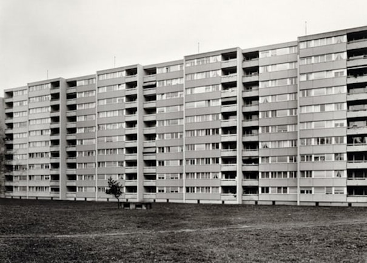 Chemin des coudriers, Geneva by Thomas Struth