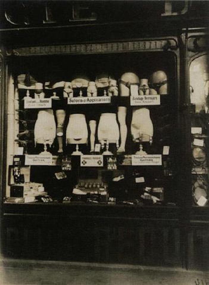 18 Boulevard de Strasbourg by Berenice Abbott
