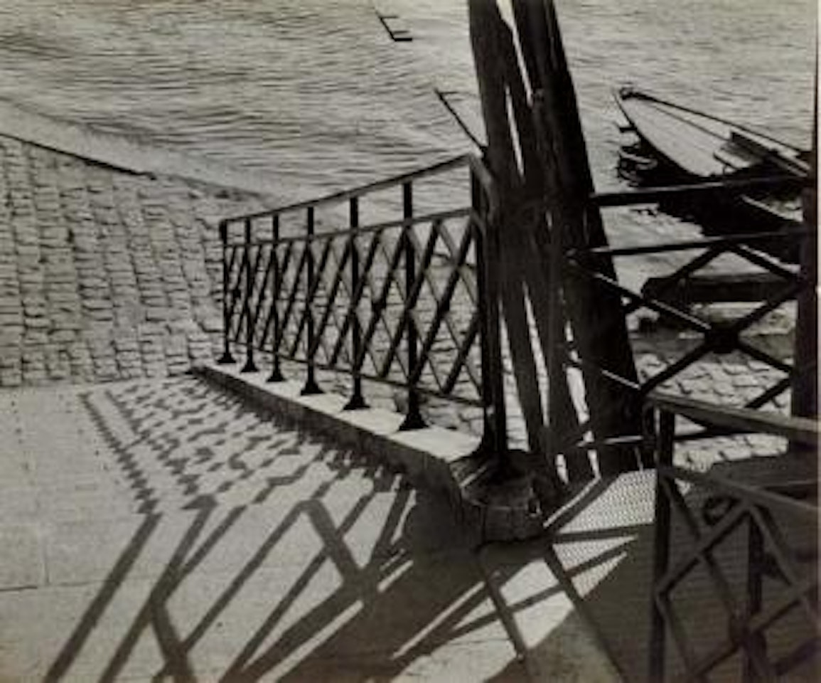Near Pont de Grenelle by André Kertész