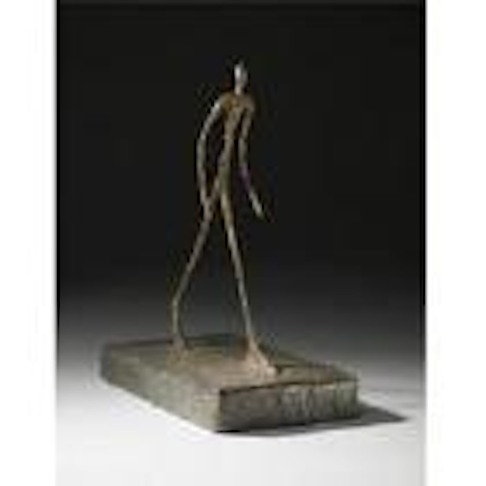 Homme traversant une place par matin de soleil by Alberto Giacometti