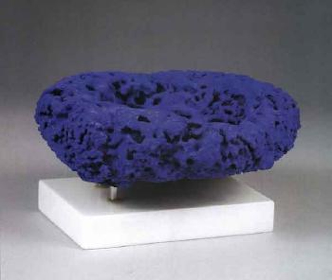 SE 40 by Yves Klein