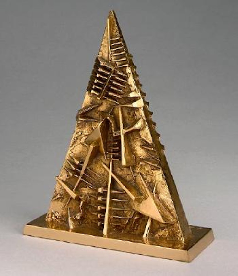 Triangolo by Arnaldo Pomodoro