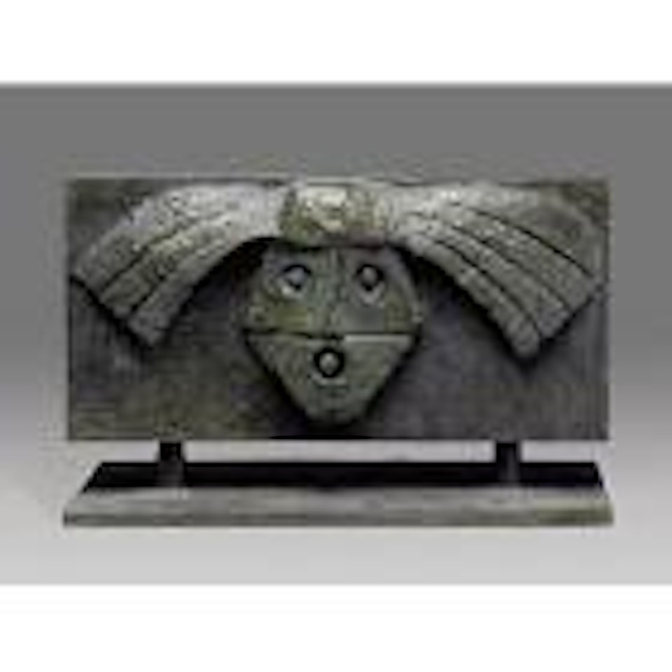 Masque sur mur exterieur by Max Ernst