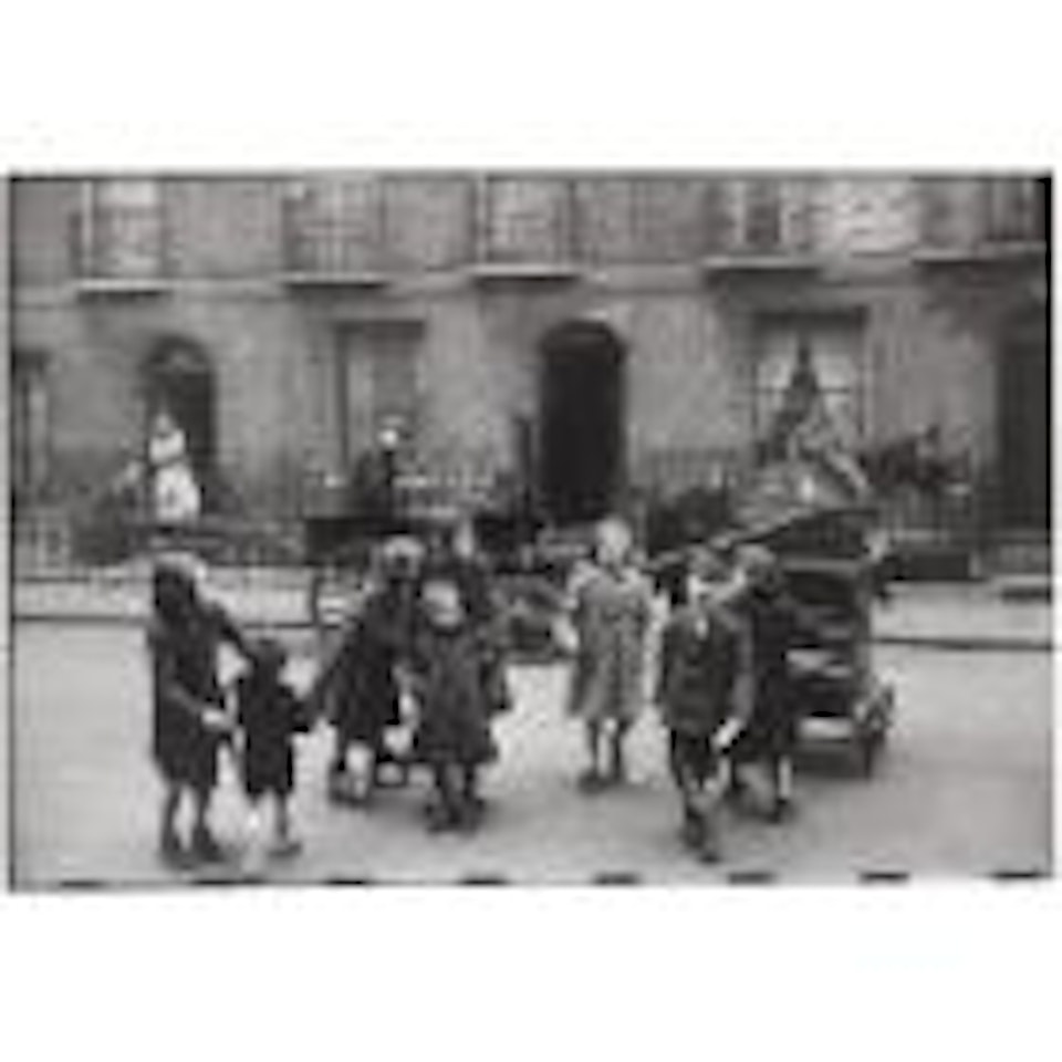 Children playing on London Street by Robert Frank