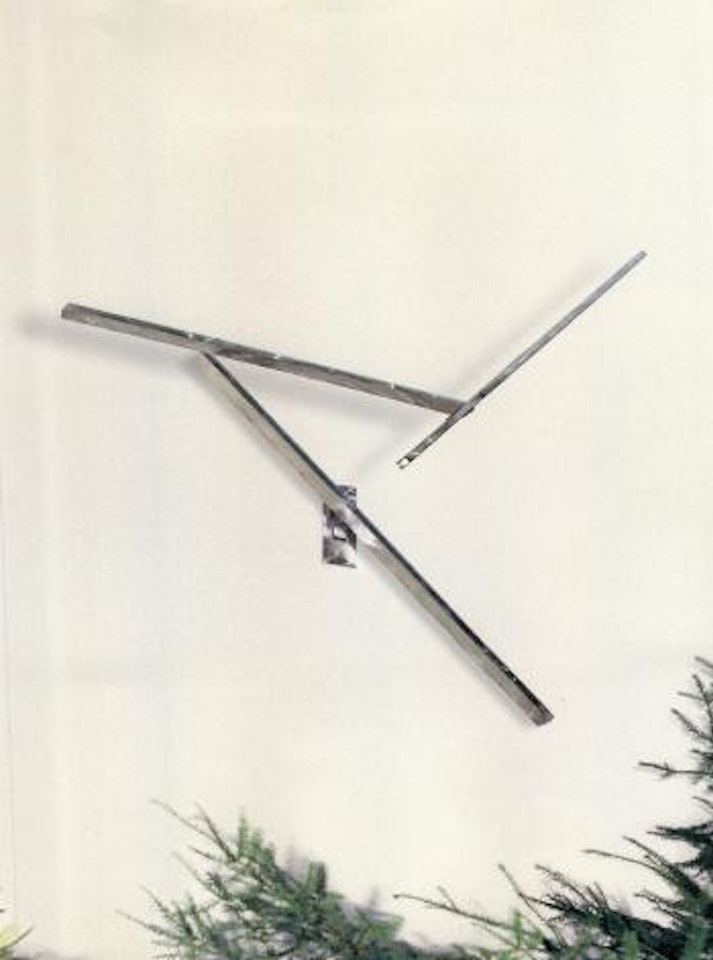 Three Lines Diagonal Jointed - Wall by George Rickey