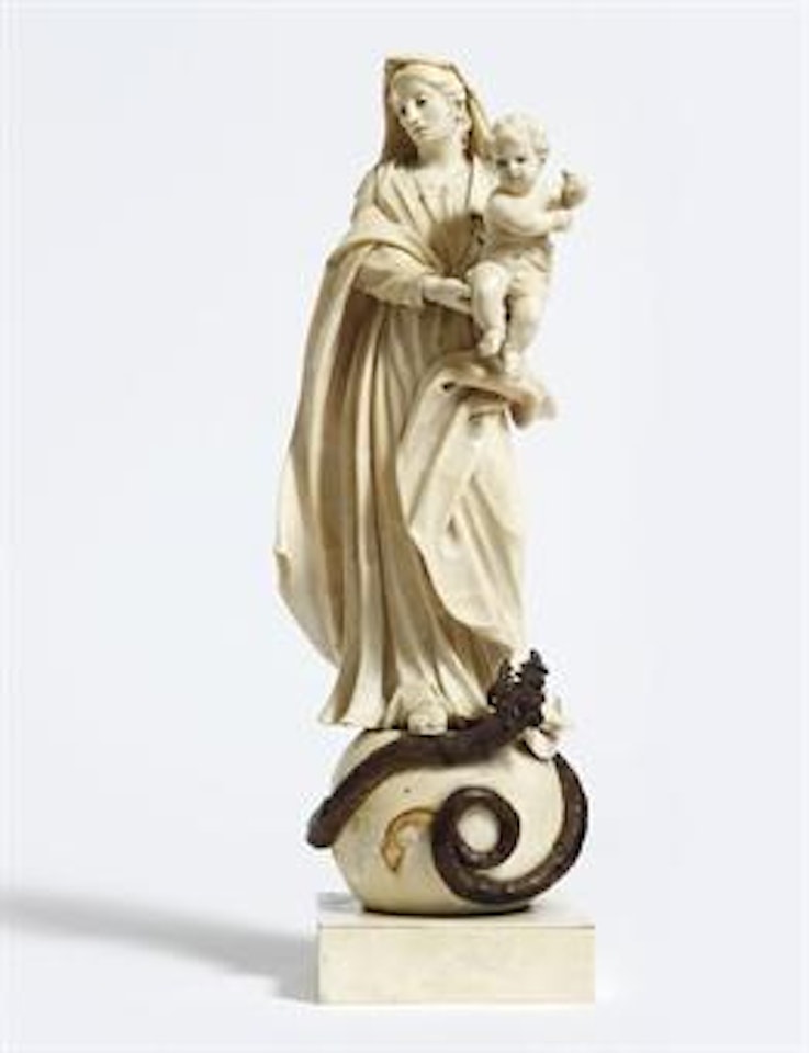 Figure En Ivoire Et Bois Sculpte Representant La Vierge A L'enfant by Simon Troger