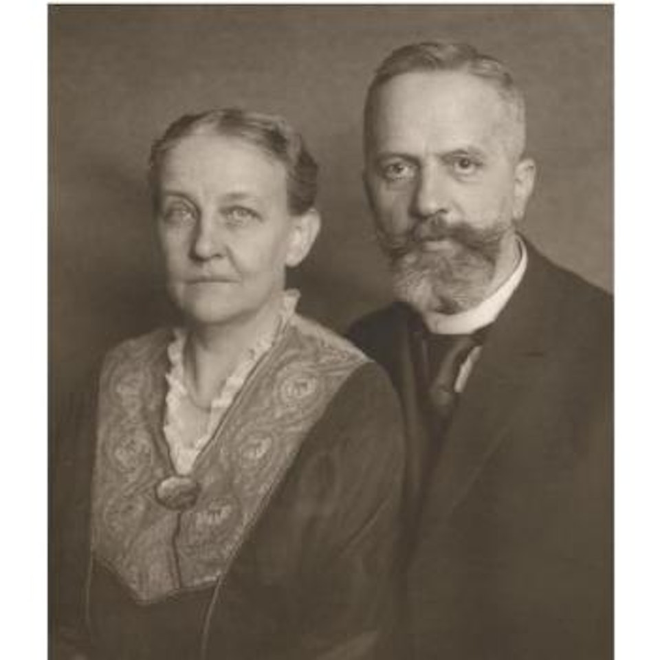 Grosskaufmann Mit Gattin (Wholesale Merchant And Wife) by August Sander