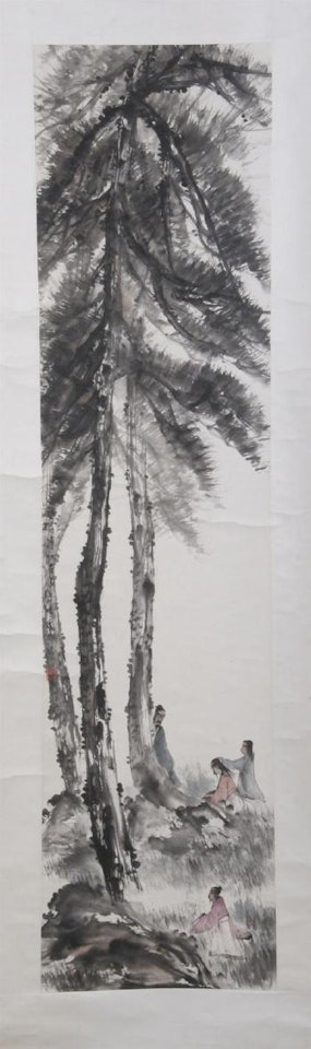 Figures under pine tree by Fu Baoshi