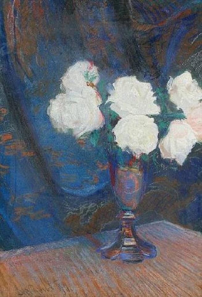 Still life of white roses in a vase by Leon Wyczolkowski