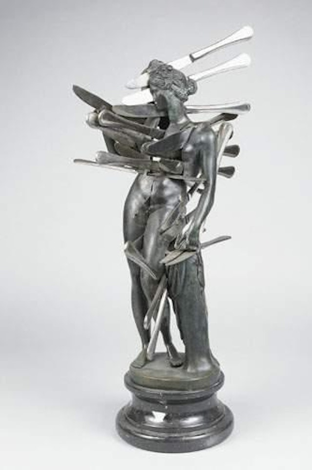 Venus au couteaux by Arman