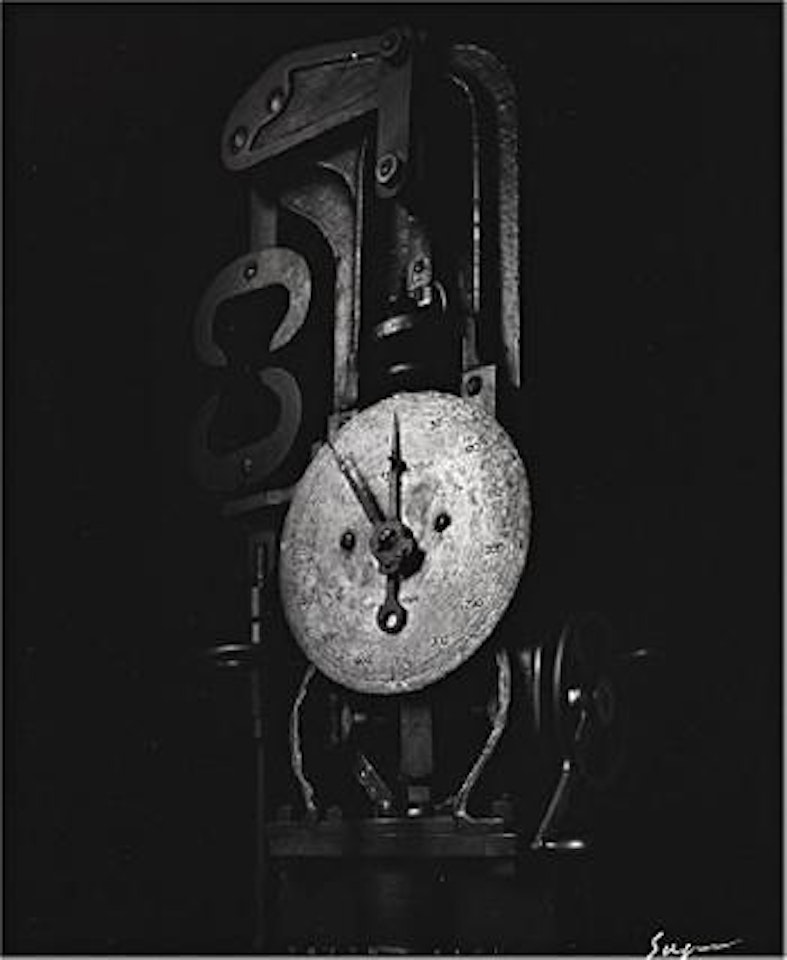 Mechanical Form, Material Testing Machine 0046 by Hiroshi Sugimoto