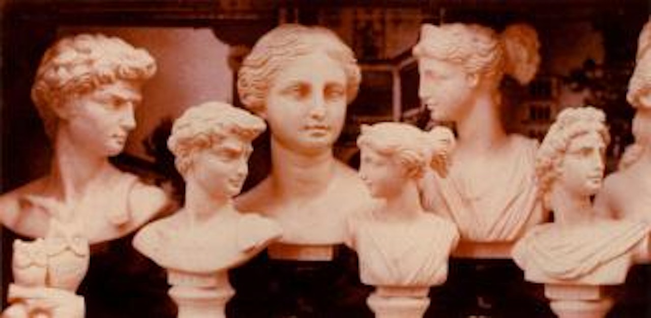 Heads by Luigi Ghirri