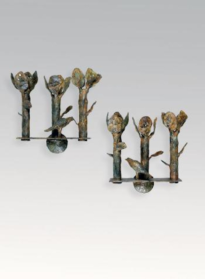 Paire d'appliques à l'oiseau by Diego Giacometti