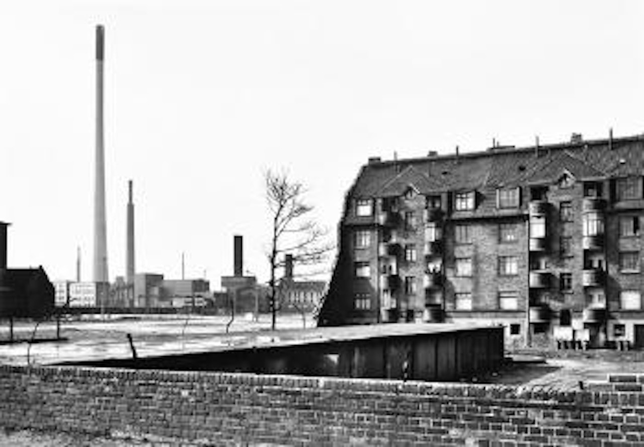 Duisburg-Hochfeld by Thomas Struth