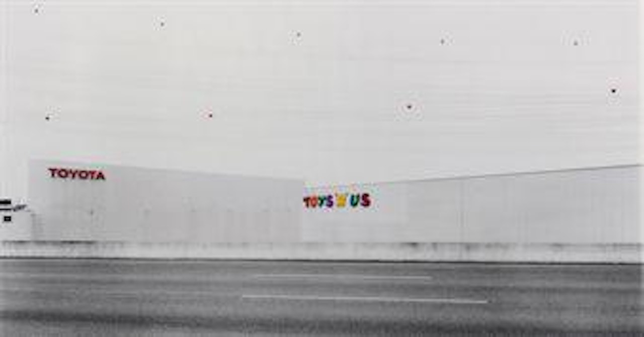 Toys 'R' Us by Andreas Gursky