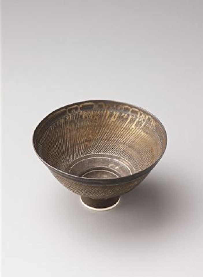 Footed bowl by Lucie Rie