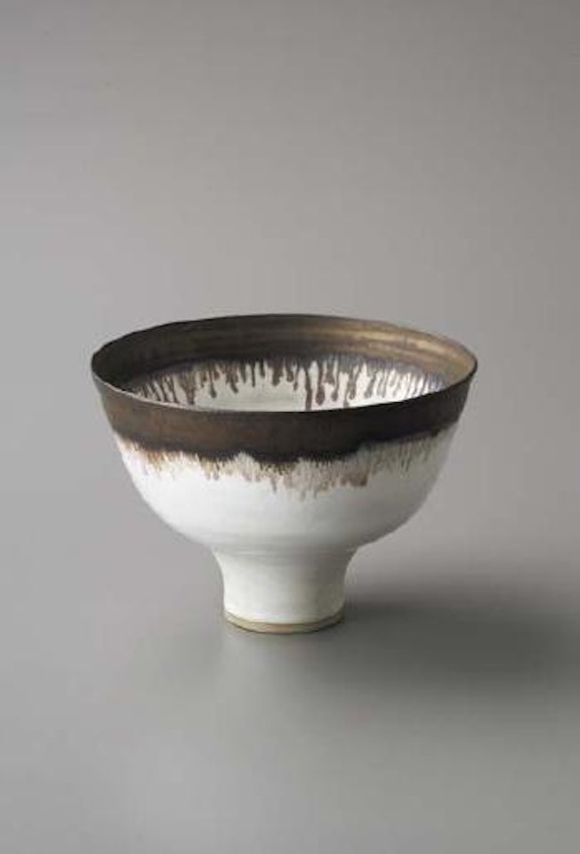 Footed bowl by Lucie Rie