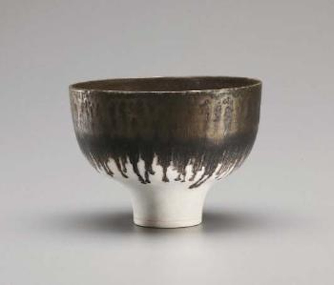 Footed bowl by Lucie Rie