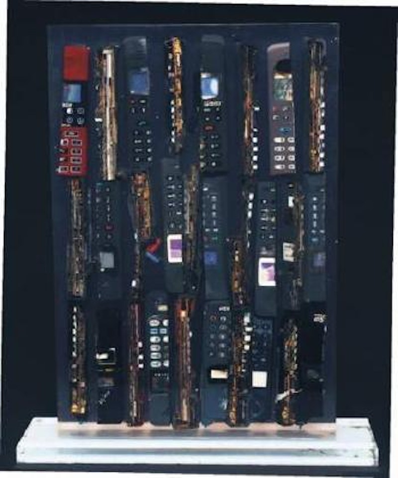 Inclusion de telephones portables by Arman