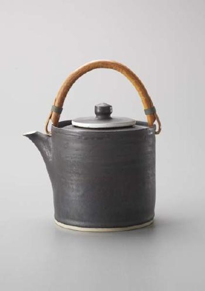 Teapot by Lucie Rie