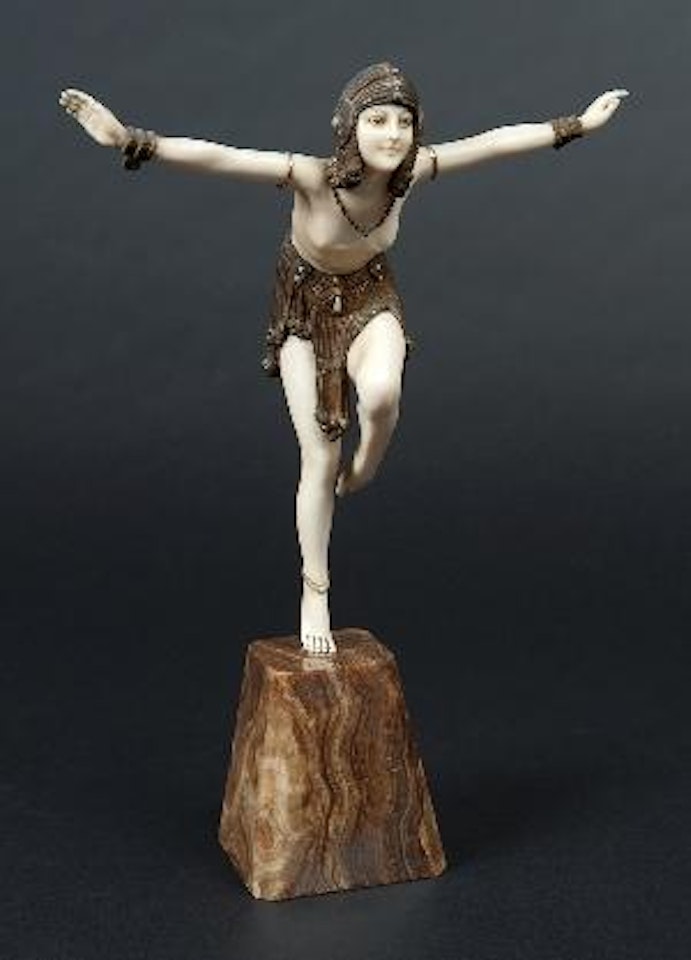 Chain dancer by Demetre Chiparus