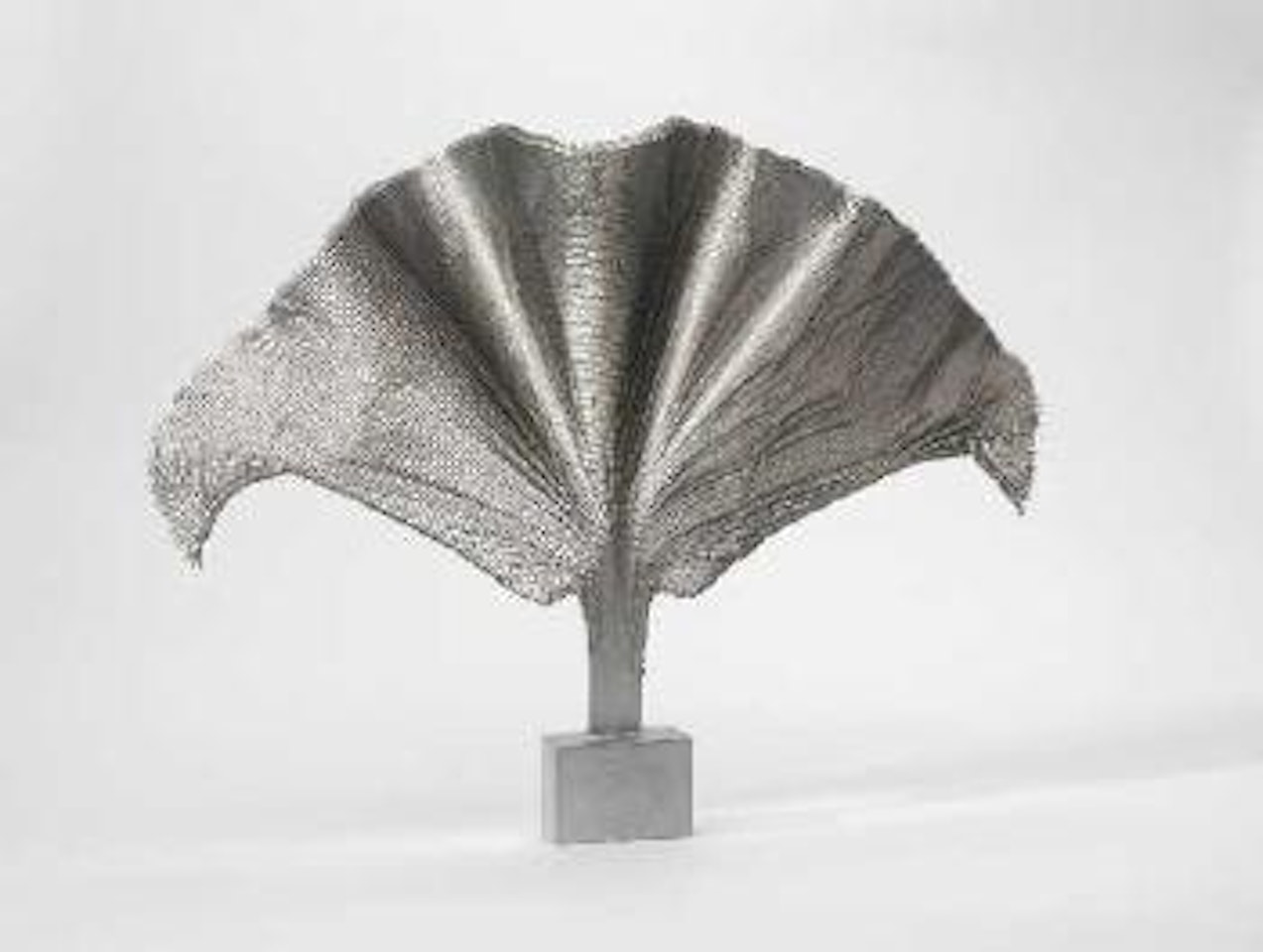 Ohne Titel (Flugel) by Heinz Mack