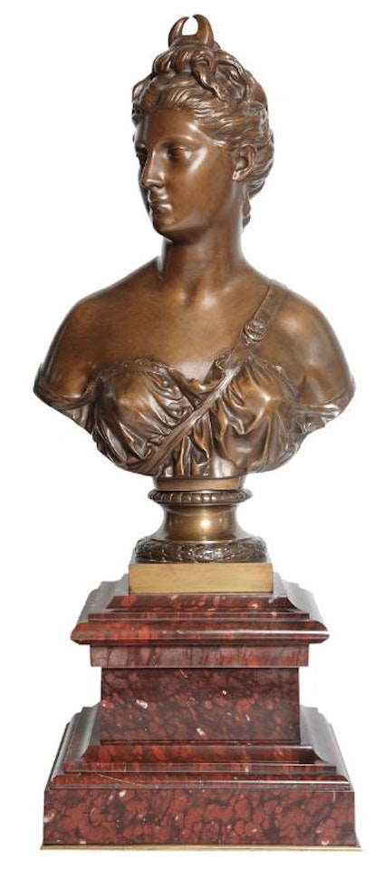 Buste de Diane by Jean-Antoine Houdon