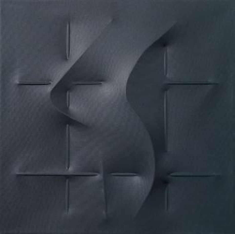Grigio by Agostino Bonalumi