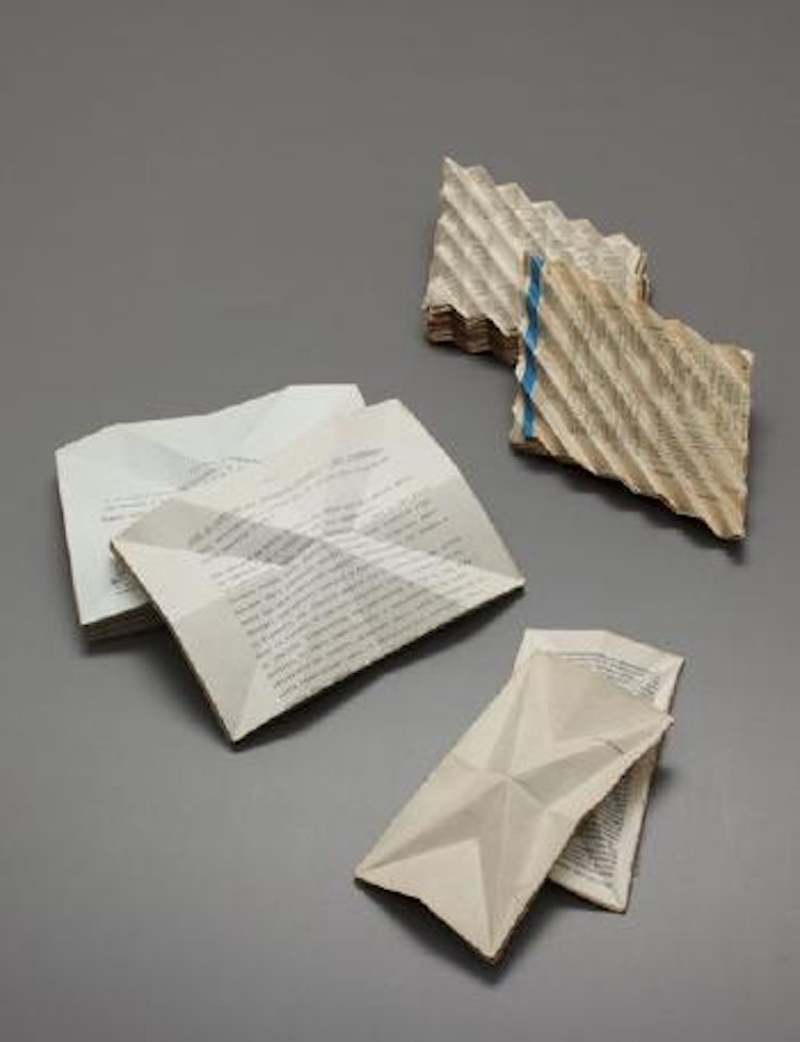 Pacchetti-Ondine by Stefano Arienti