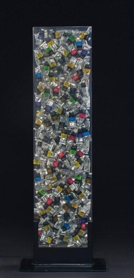 Stele-accumulation de tubes huiles Fragonard by Arman
