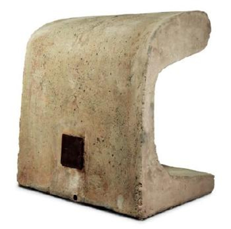 Borne d'éclairage en béton by Le Corbusier by Pierre Jeanneret