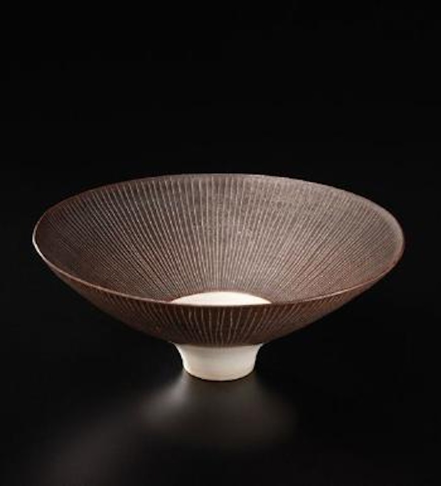Footed bowl by Lucie Rie