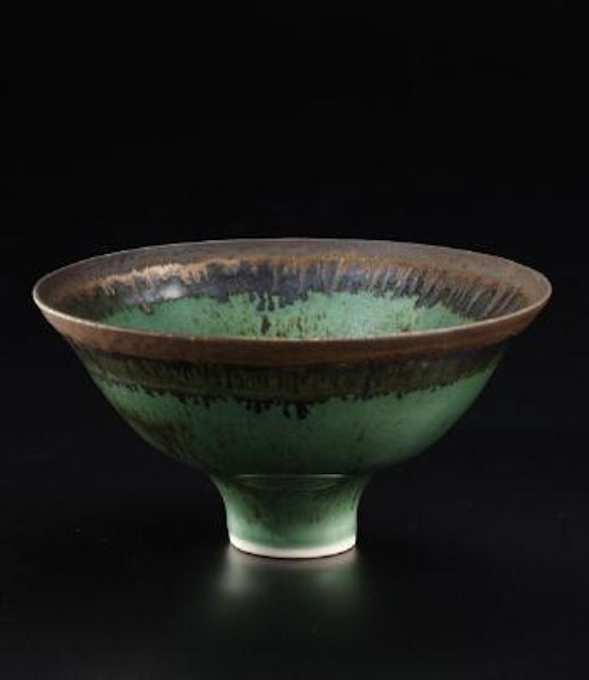 Footed bowl by Lucie Rie