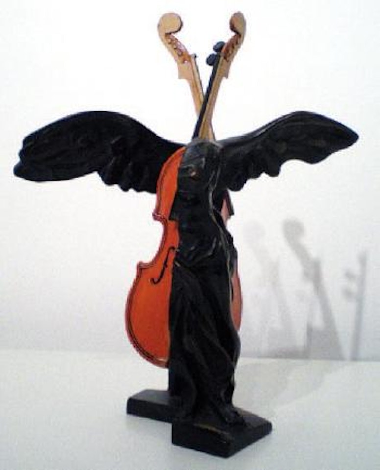 Petite victoire de Samothrace by Arman