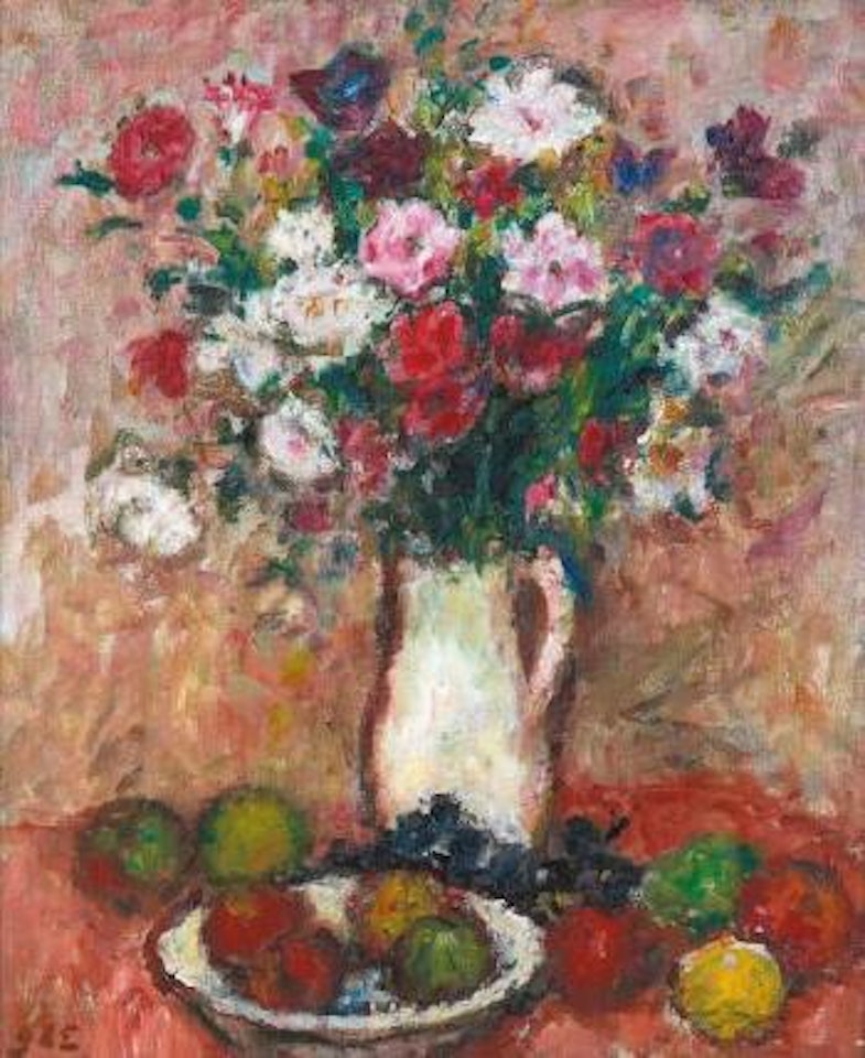 Nature morte au bouquet de fleurs et coupe de fruits by Georges d’Espagnat