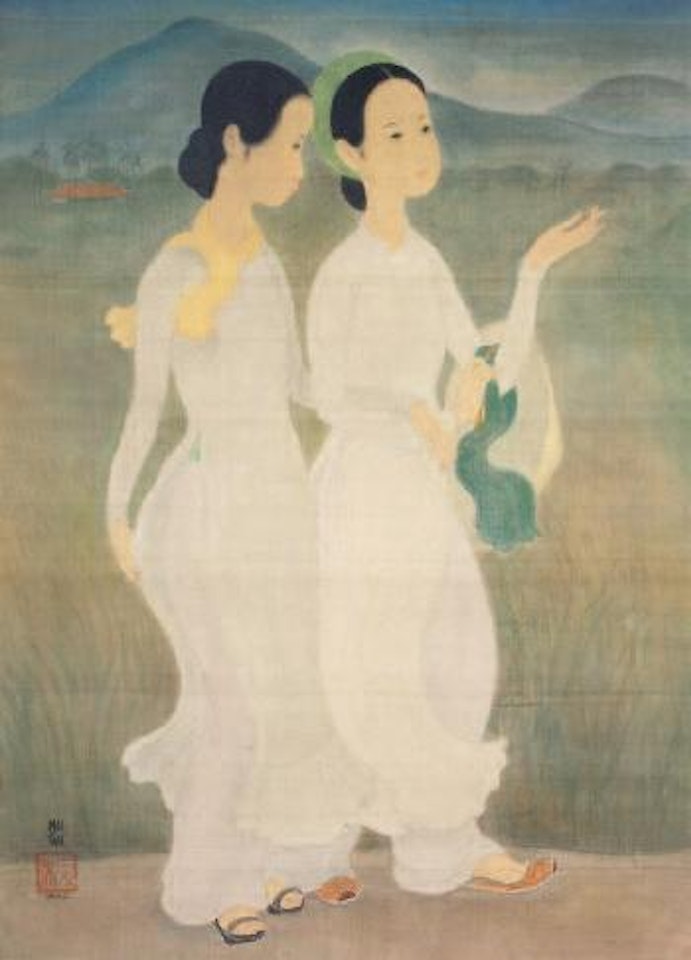 Jeunes femmes se promenant à travers les rizières by Mai Trung Thu